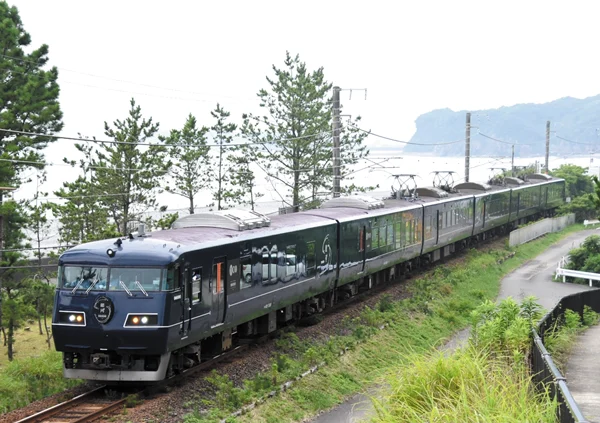 西日本旅客鉄道推出2025年春季觀光列車WEST EXPRESS 銀河及はなあかり 西日本旅客鉄道推出2025年春季觀光列車WEST EXPRESS 銀河及はなあかり