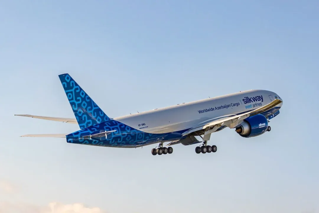 香港國際機場兩架飛機平行起飛發生近乎碰撞事件,正在調查中 香港國際機場兩架飛機平行起飛發生近乎碰撞事件,正在調查中