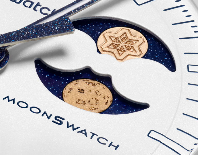 Swatch Rolling Planet 節日裝置於尖沙咀展出