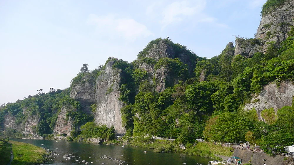 競秀峰奇岩