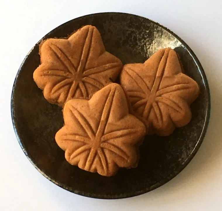 山田屋紅葉饅頭