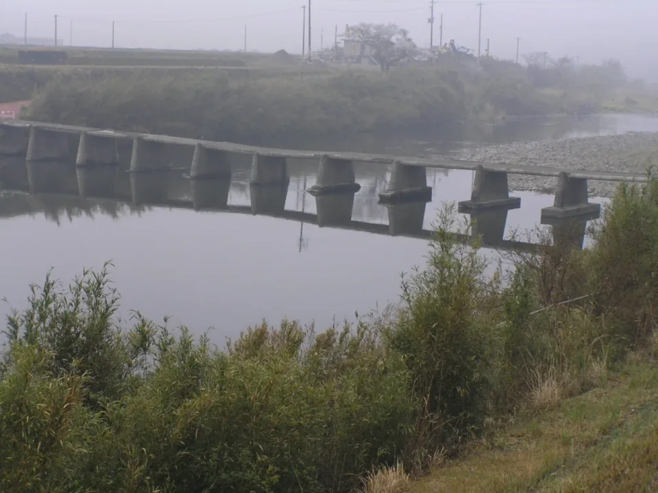 四萬十川沈下橋