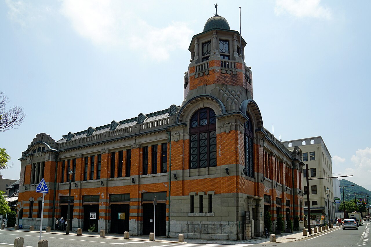 旧大阪商船的八角形塔樓建築