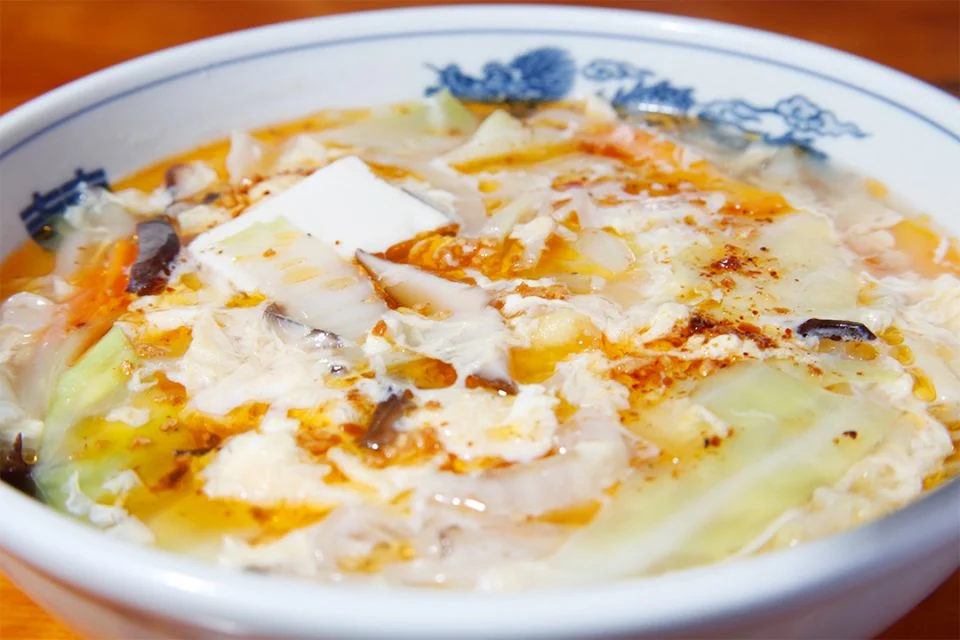 日清亭 酸辣湯麺