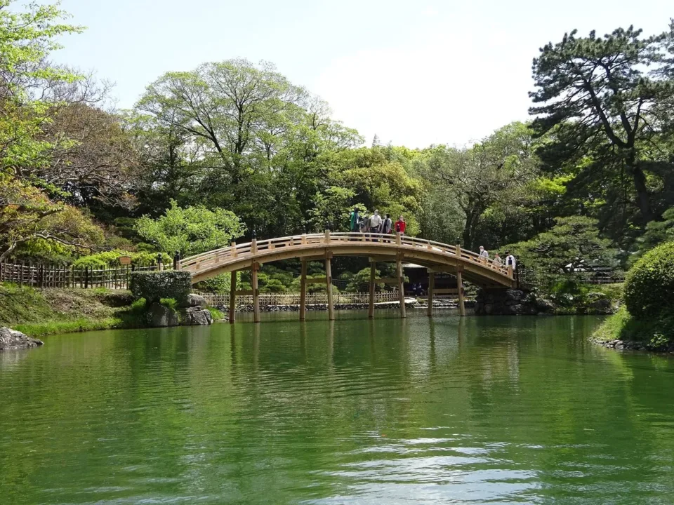 高松栗林公園掬月亭與庭園
