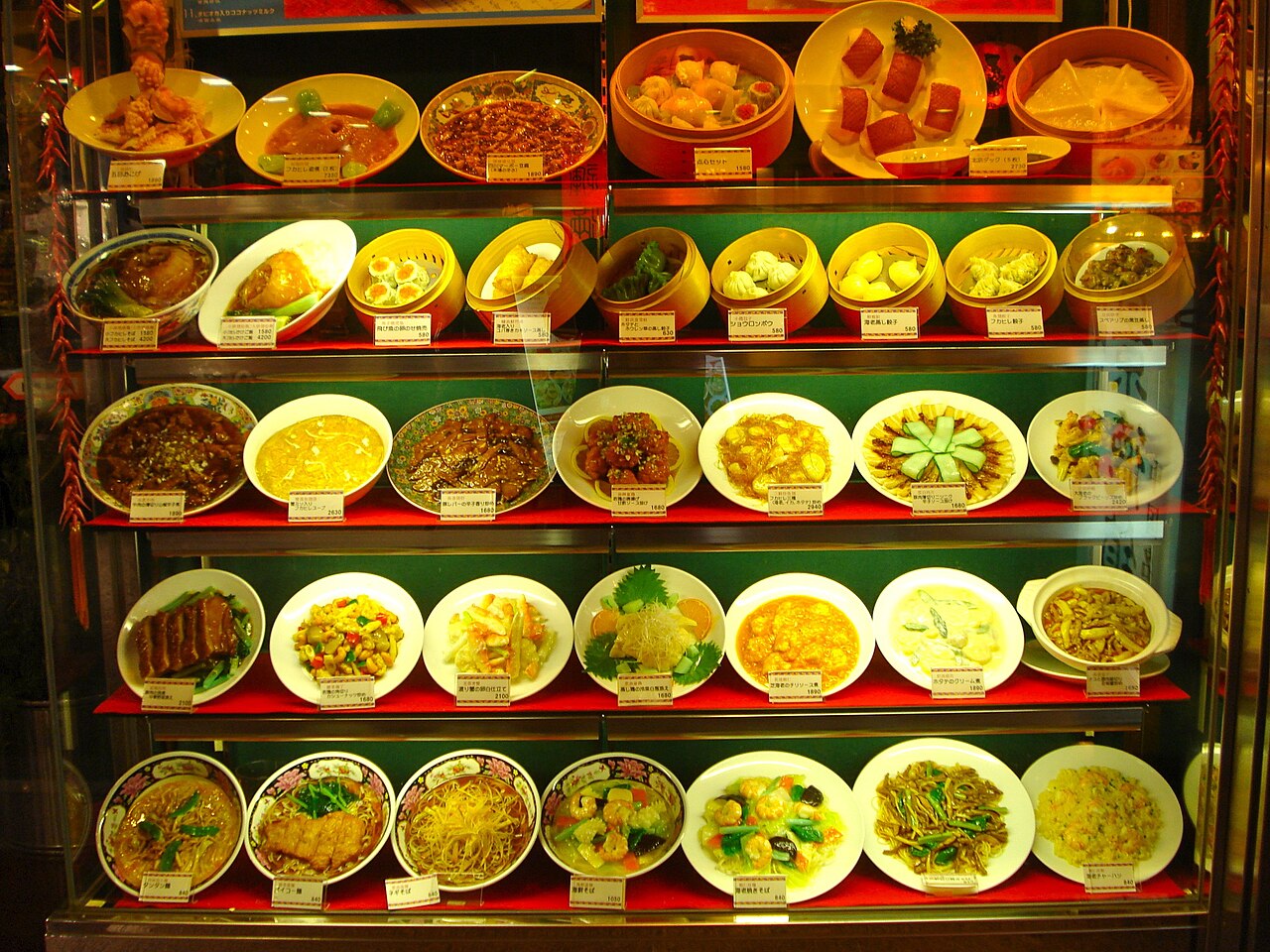 橫濱餐廳店頭陳列的食物樣品櫥窗