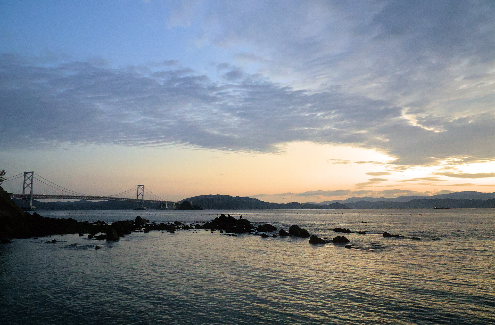 大鳴門橋