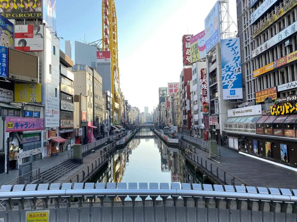 大阪道頓堀運河夜景