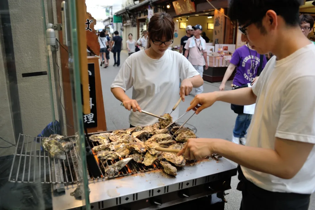 宮島炭火烤牡蠣