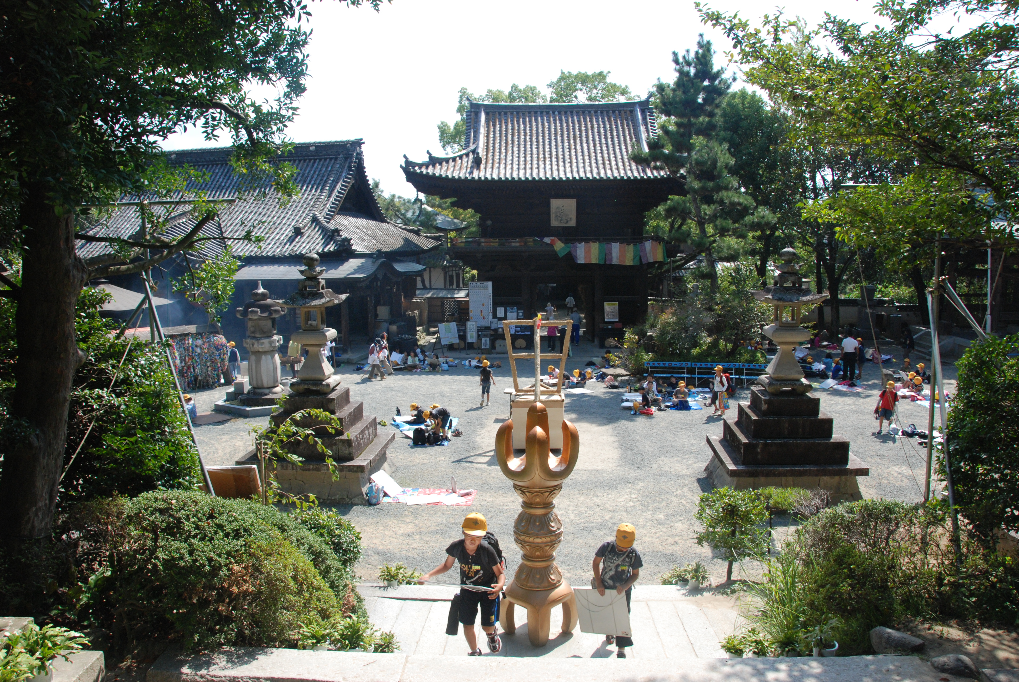 愛媛松山第五十一番石手寺境內