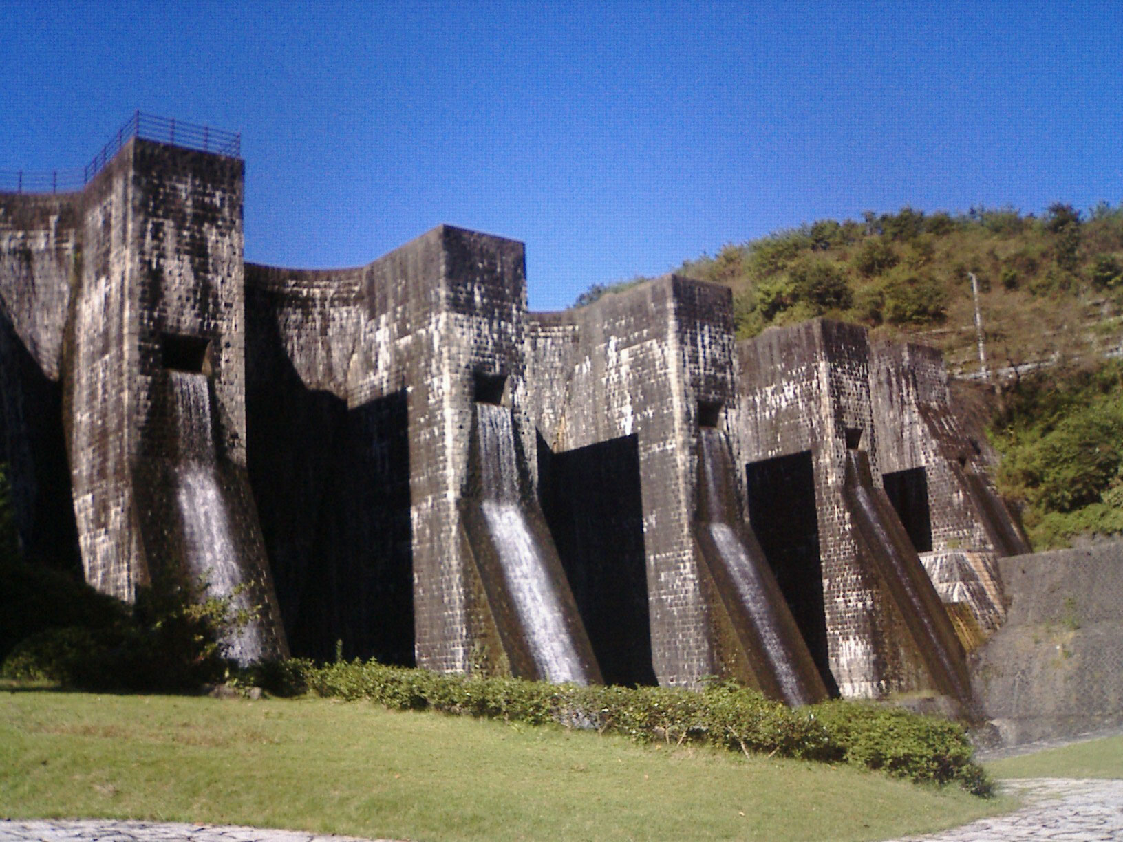 觀音寺市豐稔池堰堤