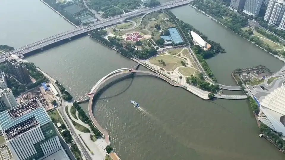 廣州塔小蠻腰全景