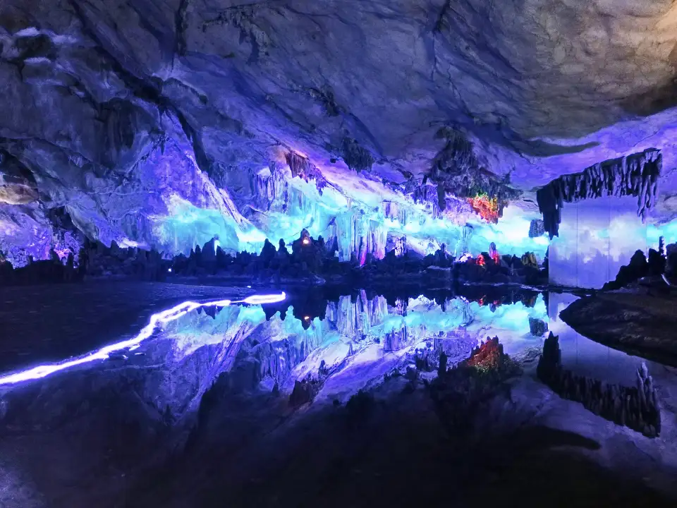 蘆笛岩溶洞入口