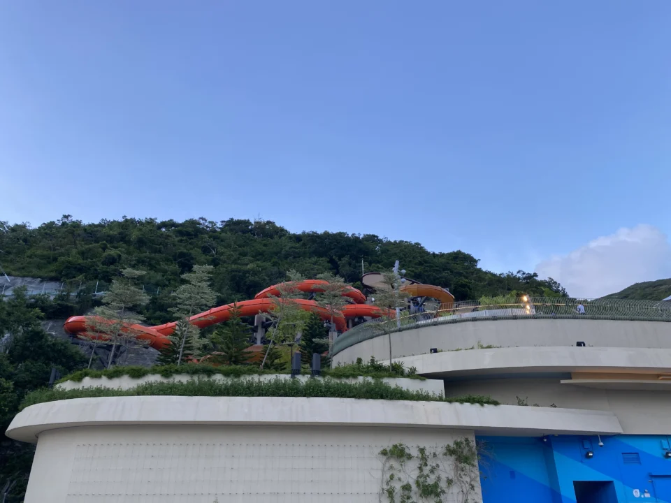 水上樂園滑水設施